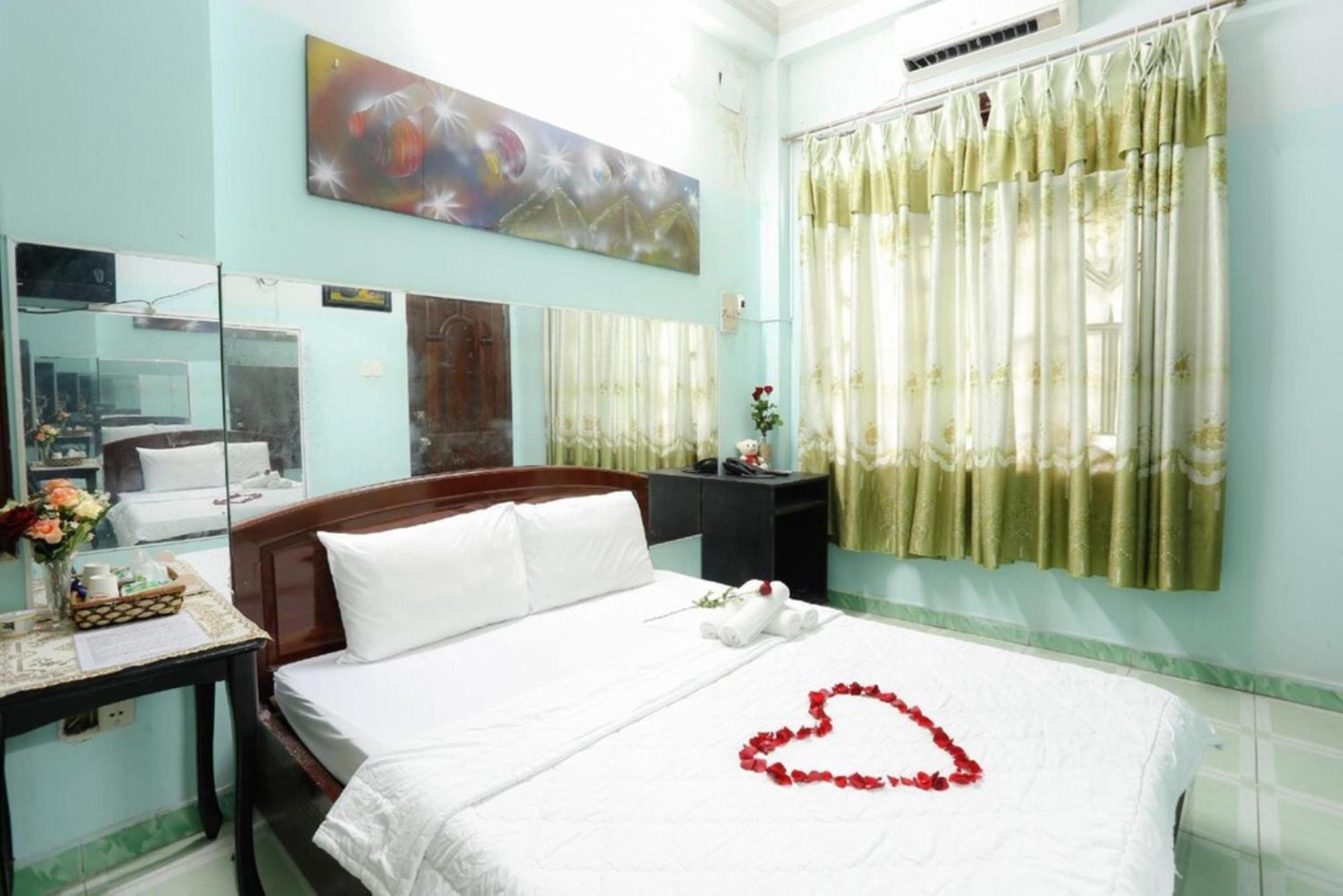 Hong Luc Hotel Hcm Thành Pho Ho Chí Minh Esterno foto