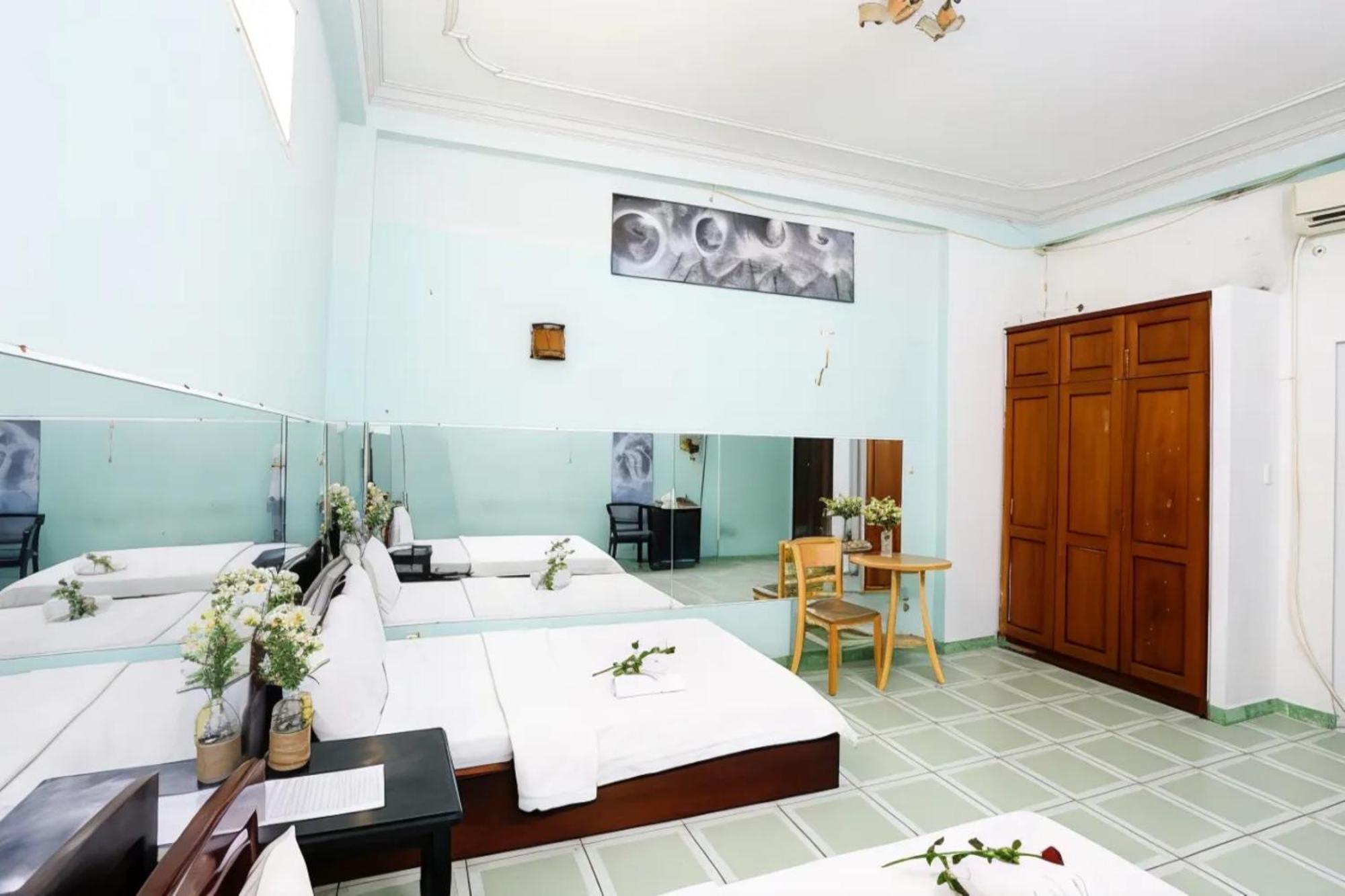 Hong Luc Hotel Hcm Thành Pho Ho Chí Minh Esterno foto