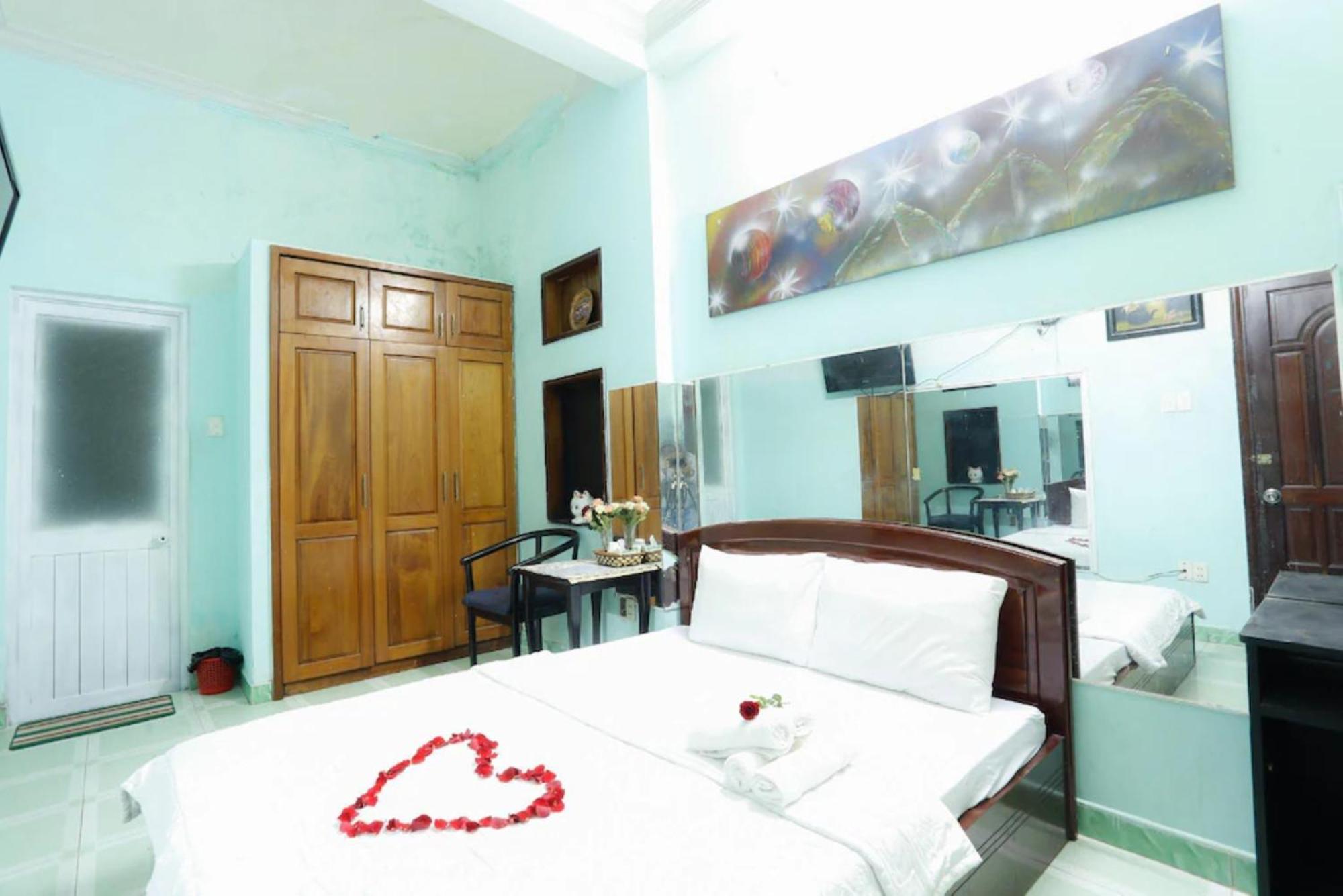 Hong Luc Hotel Hcm Thành Pho Ho Chí Minh Esterno foto